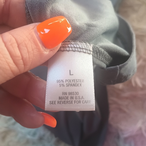 Dressbarn Ladies Gray Sleeveless Cowl Neck Blouse (Size Large) - Picture 6 of 6